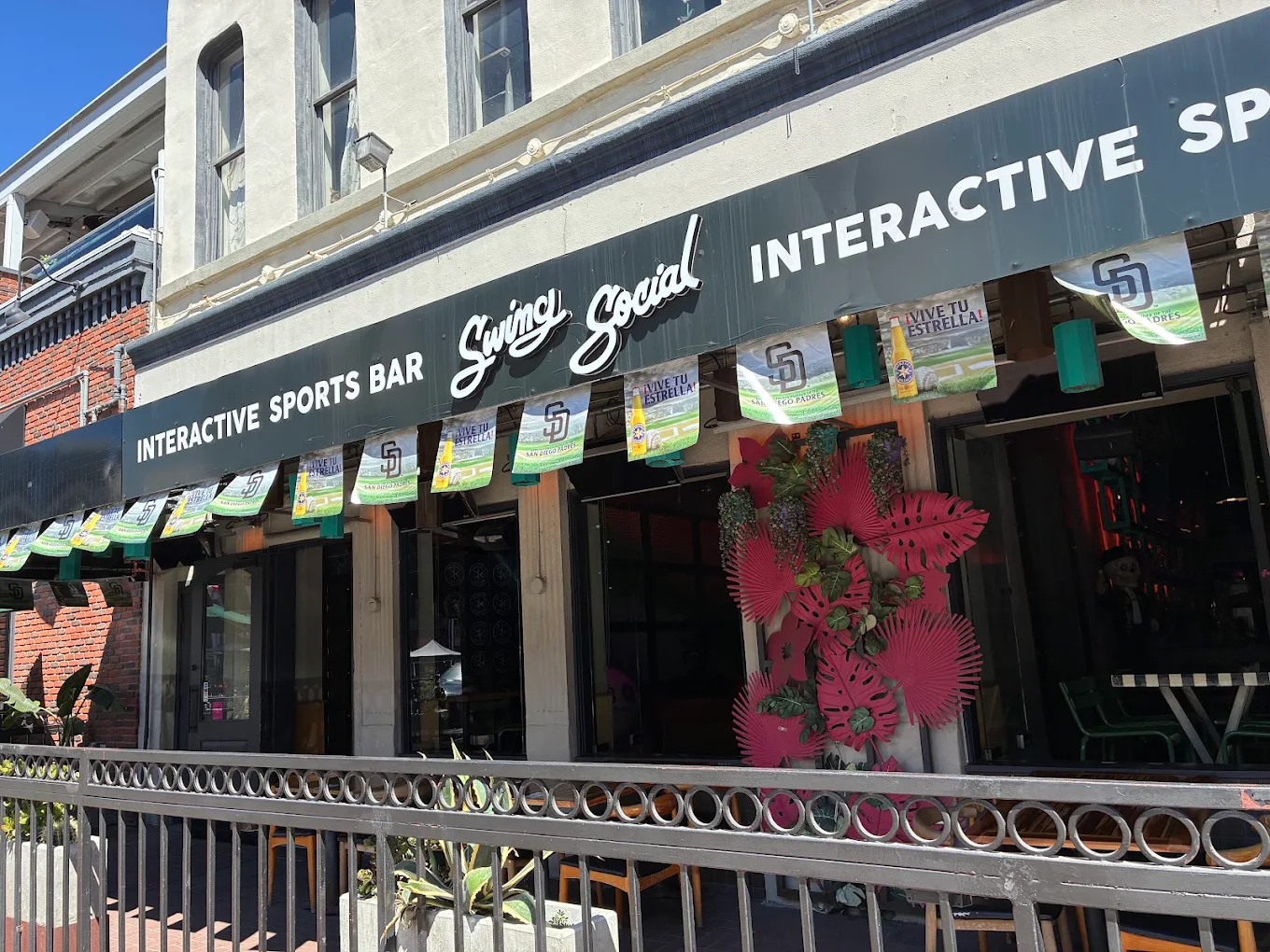 Swing Social storefront on 5th Avenue in the Gaslamp Quarter